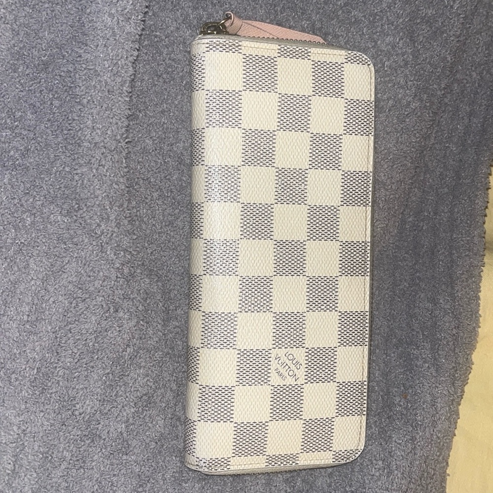 Louis Vuitton zippy Damier Azur Ballerina pink